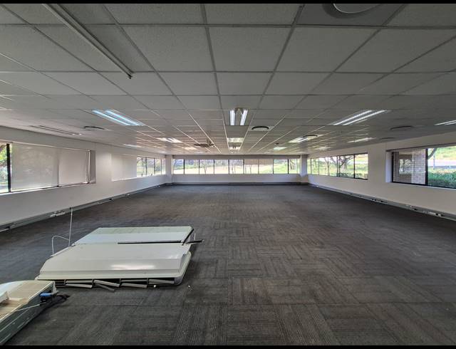 217M² OFFICE TO LET IN WOODMEAD